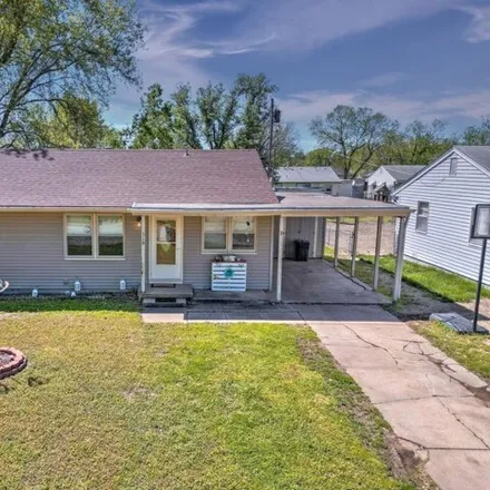 Buy this 3 bed house on 335 Virginia Avenue in Arkansas City, KS 67005