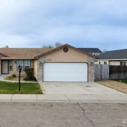 Buy this 3 bed house on 2620 West Forecast Street in Meridian, ID 83642