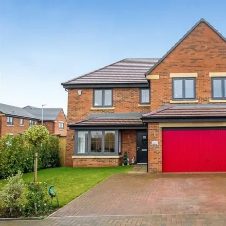 Buy this 5 bed house on Roundhill Road in Hurworth-on-Tees, DL2 2EF