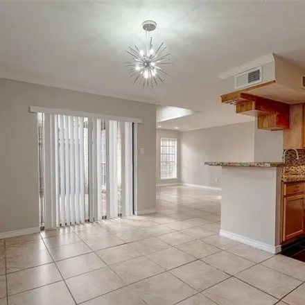 Image 7 - 10912 Gulf Fwy Apt 57, Houston, Texas, 77034 - House for sale