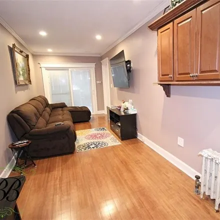Image 7 - 90-03 Liberty Avenue, New York, NY 11417, USA - Townhouse for sale