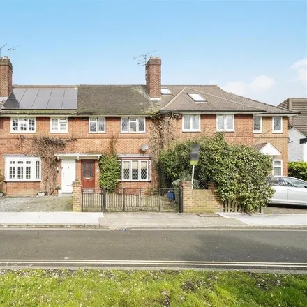 Rent this 4 bed duplex on Glebe Side in London, TW1 1DB