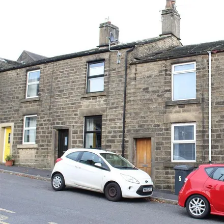 Rent this 2 bed townhouse on Crossgate Farm in New Road, Tintwistle