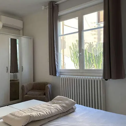 Rent this 2 bed apartment on Juan-les-Pins in Avenue de l'Esterel, 06160 Antibes