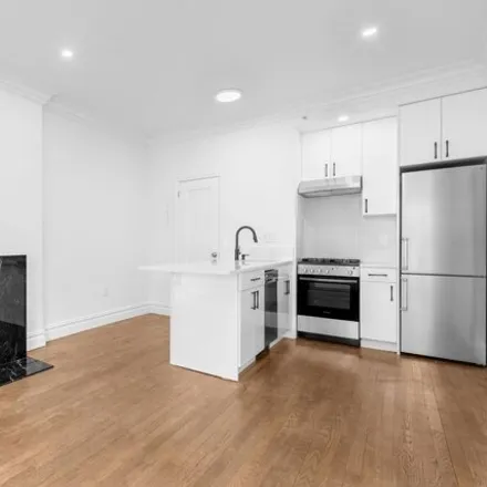 Image 6 - 342 E 50th St Apt 2a, New York, 10022 - Townhouse for sale
