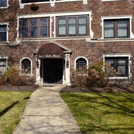 Image 2 - Roxboro Middle School, West Saint James Parkway, Cleveland Heights, OH 44120, USA - Condo for sale