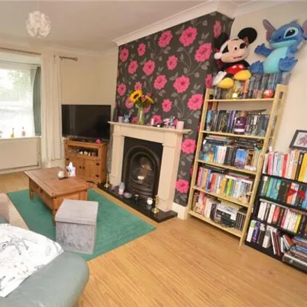 Image 3 - unnamed road, Aylesbury, HP20 1DX, United Kingdom - Townhouse for sale
