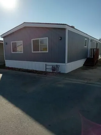 Buy this studio apartment on 837 Schipper Street in Arvin, CA 93203