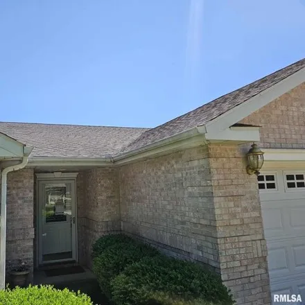 Image 2 - 643 Lake Harbor Place, Marion, IL 62959, USA - House for sale