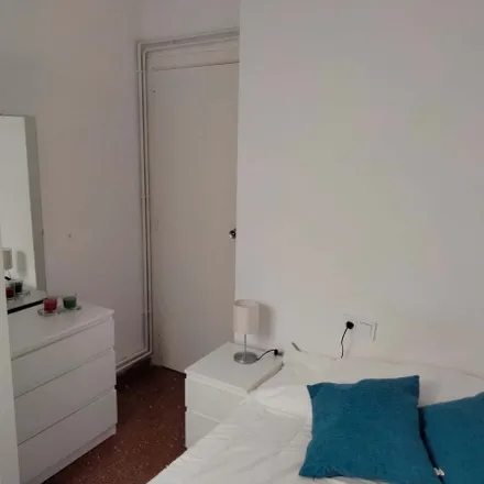 Rent this 4 bed room on Carrer de Buenaventura Muñoz in 22, 08018 Barcelona