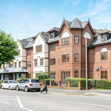 Rent this 1 bed apartment on Kings Road in Meadrow, Godalming