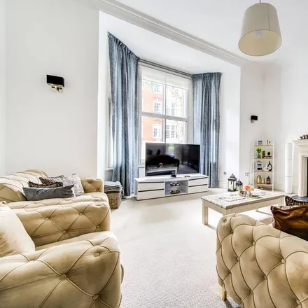 Rent this 3 bed apartment on 236-238 Earl's Court Road in London, SW5 9AH