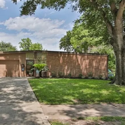 Buy this 3 bed house on 5210 Starkridge Drive in Houston, TX 77035