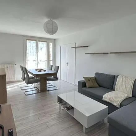 Rent this 1 bed apartment on Place François Mitterrand in 37300 Joué-lès-Tours, France