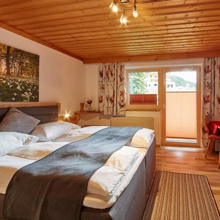 Rent this 3 bed apartment on 5752 Viehhofen