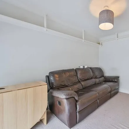 Image 5 - 100 Holloway Road, London, N7 8JE, United Kingdom - Apartment for rent
