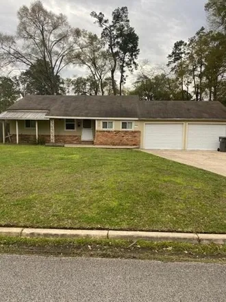 Buy this 2 bed house on 1225 California Boulevard in Lufkin, TX 75904