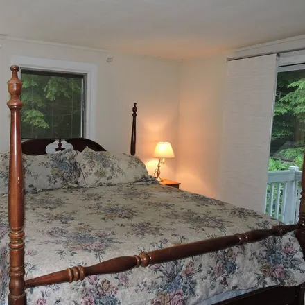 Rent this 5 bed house on Moultonborough