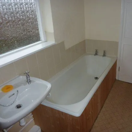 Image 7 - Skirlaw Road, Newton Aycliffe, DL5 5PN, United Kingdom - Townhouse for rent