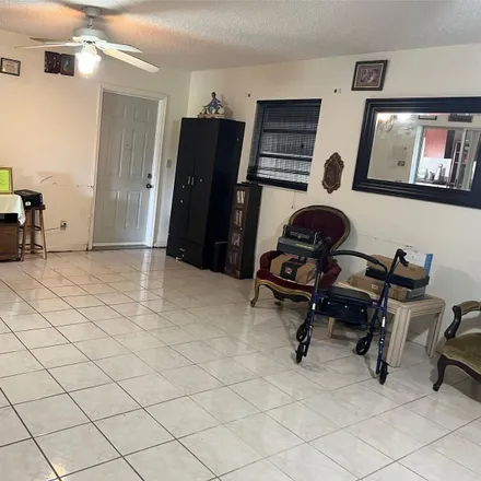 Image 2 - 14825 Southwest 104th Place, Richmond Heights, Miami-Dade County, FL 33176, USA - House for sale