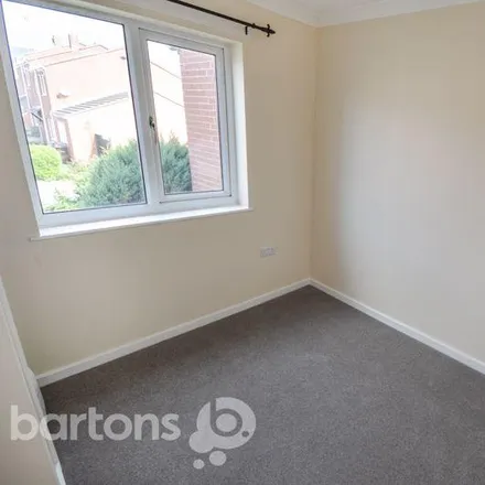 Image 9 - Blyth Close, Upper Whiston, S60 4DF, United Kingdom - Townhouse for rent