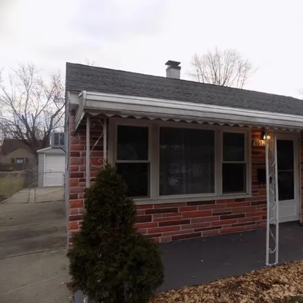 Rent this 2 bed house on 1612 East Meyers Avenue in Hazel Park, MI 48030