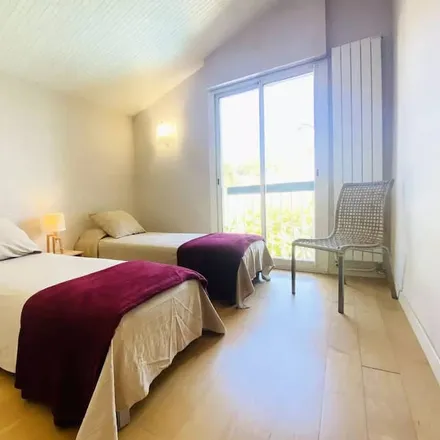 Rent this 3 bed house on La Grande Motte in Avenue Maréchal Leclerc, 34280 La Grande-Motte