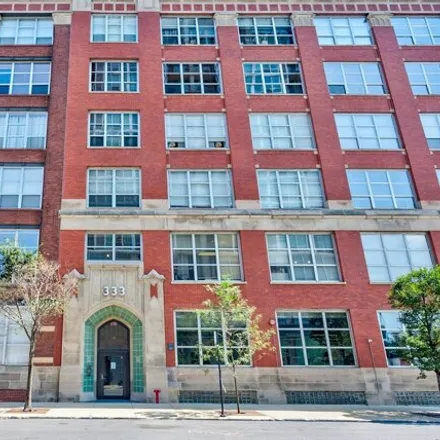 Buy this 2 bed condo on 333 South Desplaines Street in Chicago, IL 60661