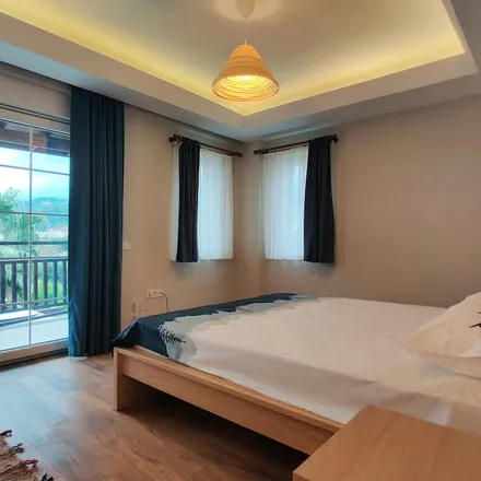 Rent this 3 bed house on Antalya Eczanesi in Ataturk Bulvarı, 07229 Kemer