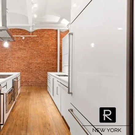 Image 4 - 114 Mercer Street, New York, NY 10012, USA - Loft for sale