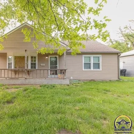 Buy this 3 bed house on 4320 Southwest Holly Lane in Topeka, KS 66604