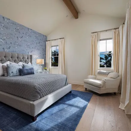 Rent this 3 bed house on Santa Barbara