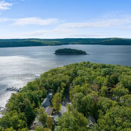 Buy this 6 bed house on 79 Lakeside Drive in Paupack Township, PA 18438