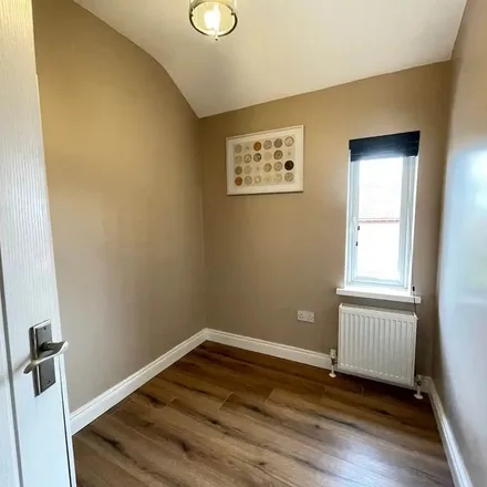 Rent this 3 bed duplex on Sydenham Gardens in Belfast, BT4 1PP