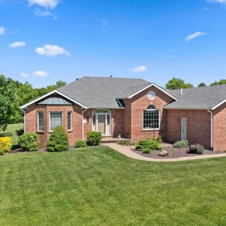 Buy this 5 bed house on 1551 Pine Tree Drive in Washington, IL 61571
