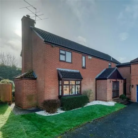 Buy this 5 bed house on Brookfield Close in Astwood Bank, B97 5LL