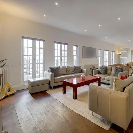 Rent this 5 bed house on 80 Eaton Square in London, SW1W 9AP