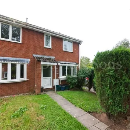 Rent this 3 bed townhouse on Cwm Dylan Close in Rhiwderin, NP10 8JR