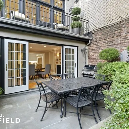 Image 9 - 164 East 66th Street, New York, NY 10065, USA - Townhouse for sale