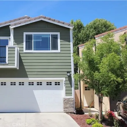 Rent this 3 bed house on Posada Lane in Templeton, CA 93465