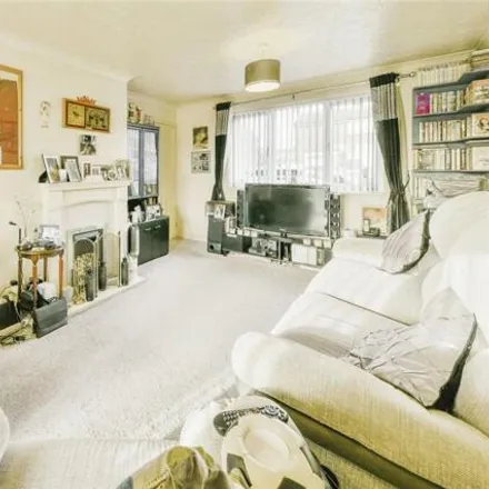 Image 3 - Leslie Close, Stevenage, SG2 9NB, United Kingdom - Townhouse for sale