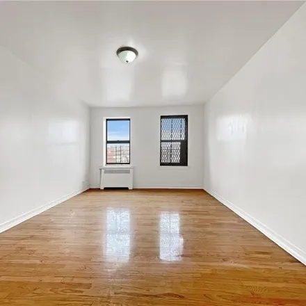 Image 4 - 1200 Woodycrest Avenue, New York, NY 10452, USA - Apartment for sale
