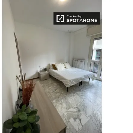 Rent this 6 bed room on CO.FRA.MA in Via Tino Savi, 52