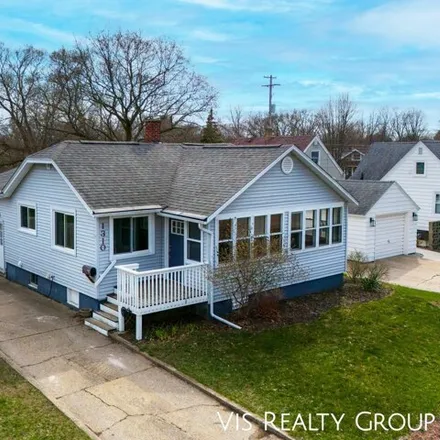 Buy this 3 bed house on 1320 Waverly Avenue in Grand Haven, MI 49417