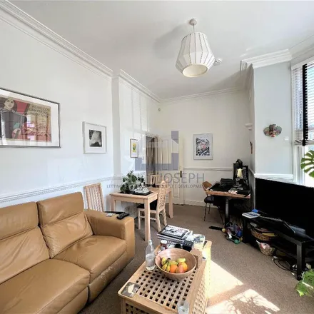 Image 4 - Tierney Road, London, SW2 4QR, United Kingdom - Apartment for rent