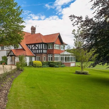 Rent this 5 bed house on Burton's Farm in Murray Lodge, Burtons Lane