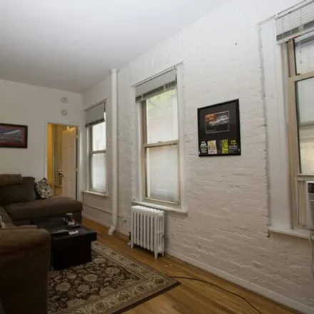 Image 2 - 246 East 53rd Street, New York, NY 10022, USA - Condo for rent