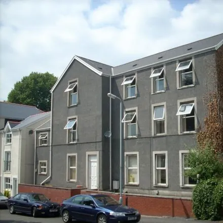Rent this 2 bed apartment on Mirador Crescent in Swansea, SA2 0QX