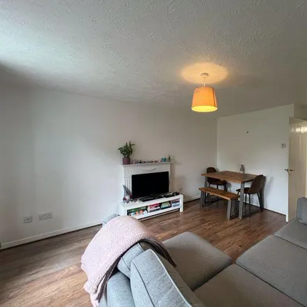 Image 3 - 52 The Beeches, Bristol, BS32 9TB, United Kingdom - Townhouse for rent