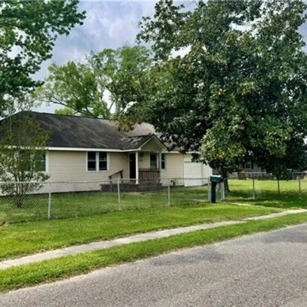 Buy this 3 bed house on 668 Oak Avenue in Harahan, Jefferson Parish